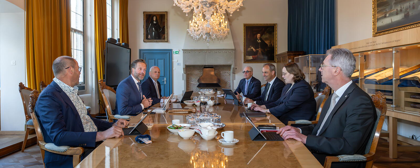 GS-vergadering in Admiraliteitszaal