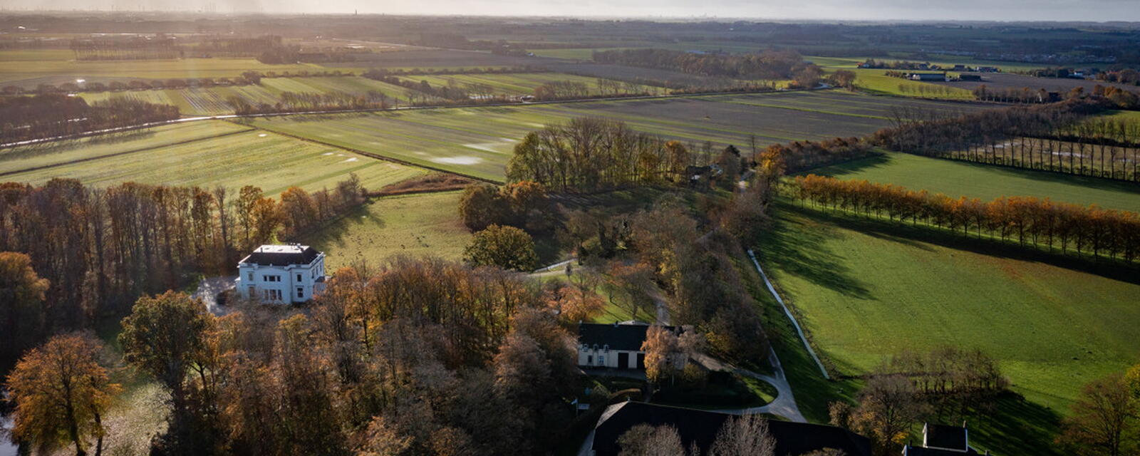 Luchtfoto van een deel van de Manteling van Walcheren