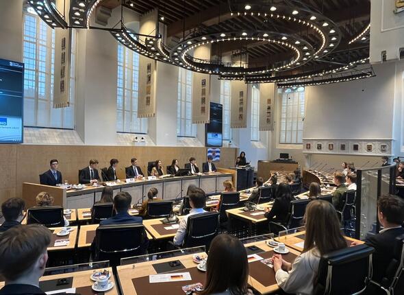 Statenzaal tijdens Model European Parliament 2023