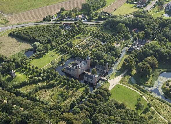 Luchtfoto kasteel Westhove