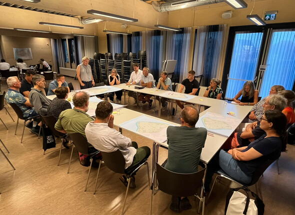 Bijeenkomst in het dorpshuis in Zoutelande