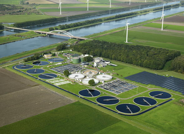 Rioolwaterzuivering bij Bath loost het gezuiverde water via het spuikanaal in de Westerschelde.