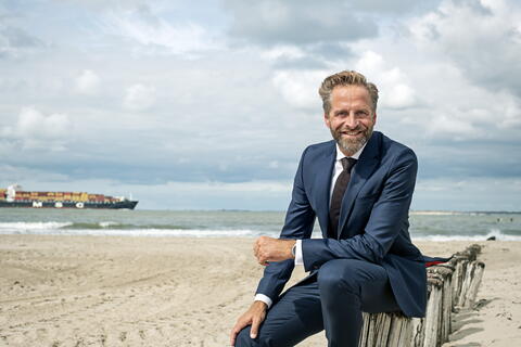 Hugo de Jonge aan de Zeeuwse kust