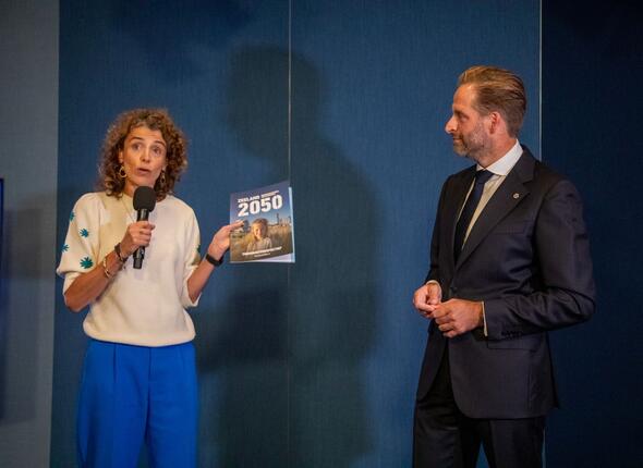Overhandiging Toekomstperspectief Zeeland2050 aan Sophie Hermans 2