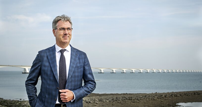 Harry van der Maas bij de Zeelandbrug