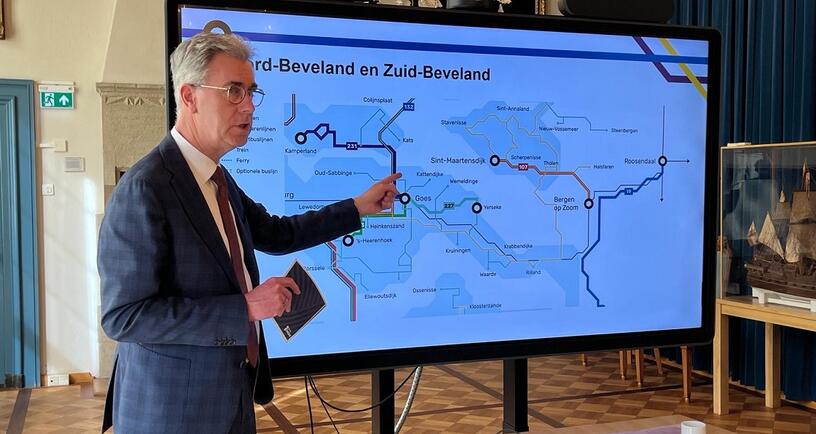 Harry van der Maas presenteert Ontwerp-Programma van Eisen busconcessie