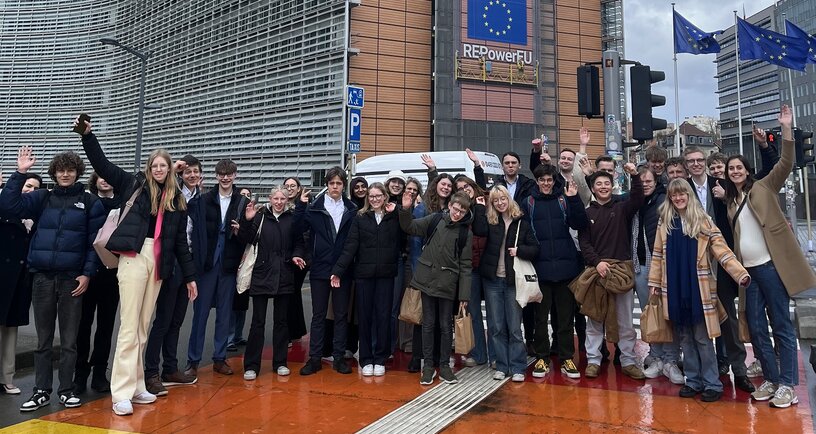 Groepsfoto Jouw Zeeland tijdens bezoek aan Europees Parlement in Brussel
