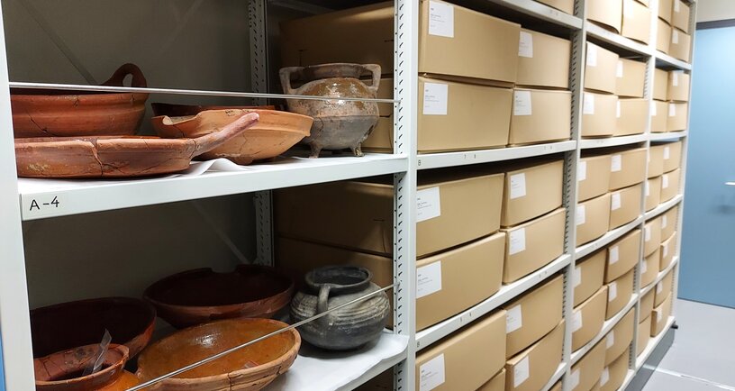 Diverse vondsten in het Archeologisch depot