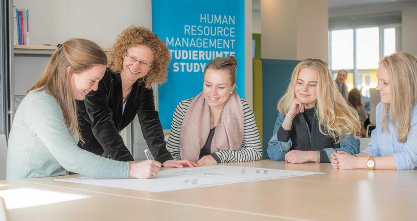 Afbeelding van internationale studenten HRM