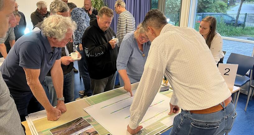 Projectteam van de Deltaweg in gesprek met de klankbordgroep