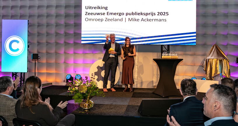 Uitreiking publieksprijs 2025 met Mike Ackermans 