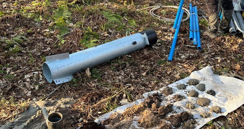 Nieuwe peilbuizen aangebracht in de Manteling