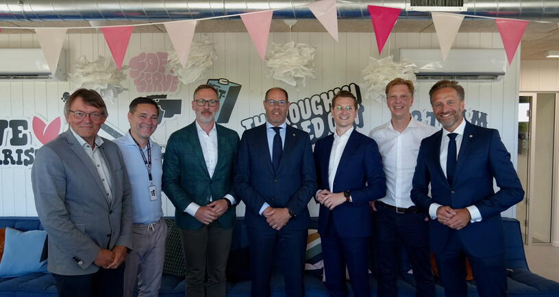 Bestuurders ondertekenen akkoord tussen Oatly, ZLTO en Provincie Zeeland