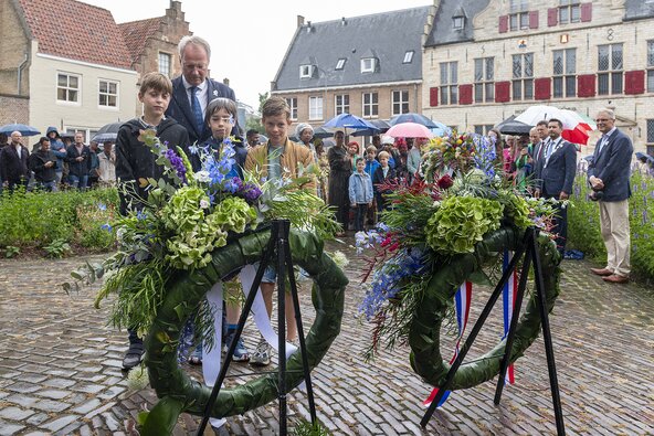 Han Polman op de Balans in Middelburg tijdens herdenking Slavernijverleden