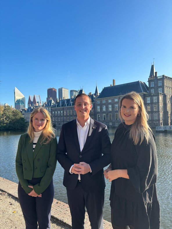 Lobbyisten in Den Haag met v.l.n.r. Corine, Diederik en Kim