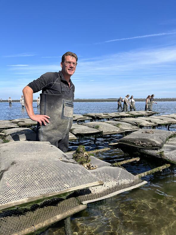 Markus Wijkhuis bij de oestertafels